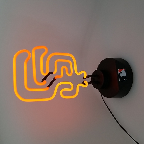 San Francisco Gaint Baseball Neon Table Lamp - Picture 2 of 9